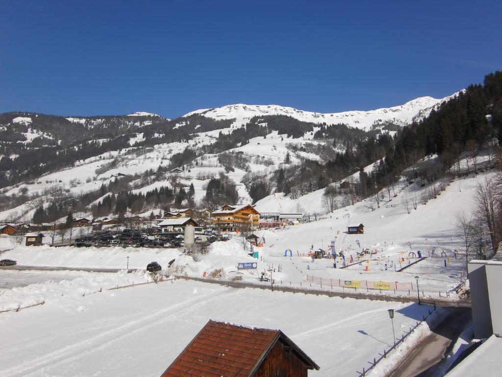 Готель Gaestehaus Gratz - Inklusive Eintritt In Die Alpentherme Дорфгаштайн Екстер'єр фото